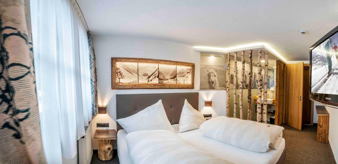 Almhof-Reithof Pitztal Hotel Sankt Leonhard im Pitztal Bagian luar foto