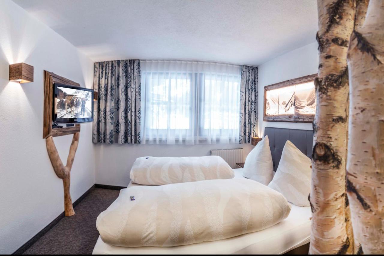 Almhof-Reithof Pitztal Hotel Sankt Leonhard im Pitztal Bagian luar foto
