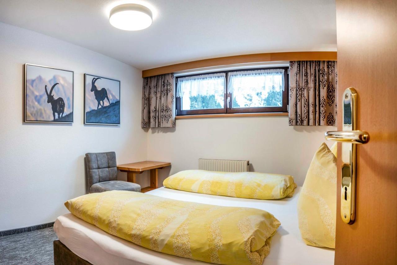 Almhof-Reithof Pitztal Hotel Sankt Leonhard im Pitztal Bagian luar foto