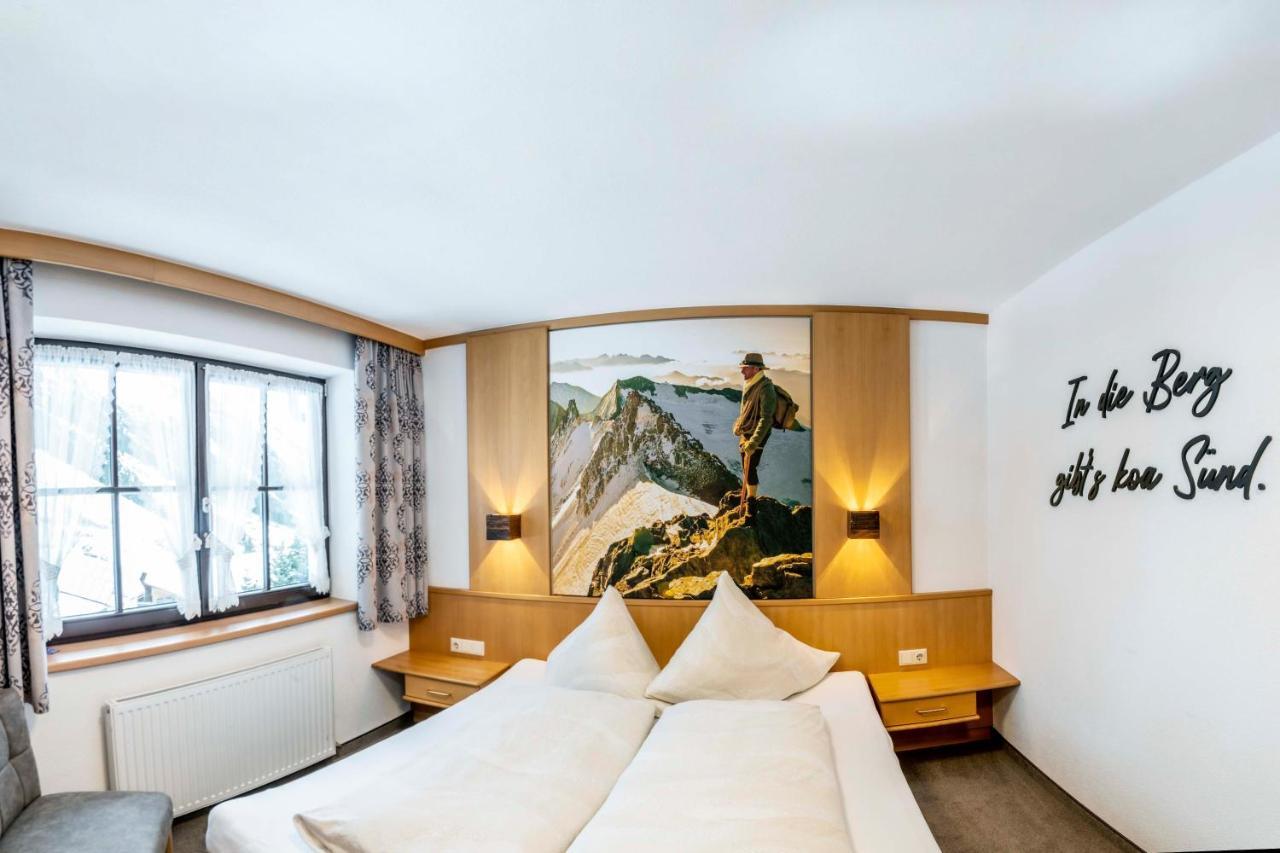 Almhof-Reithof Pitztal Hotel Sankt Leonhard im Pitztal Bagian luar foto