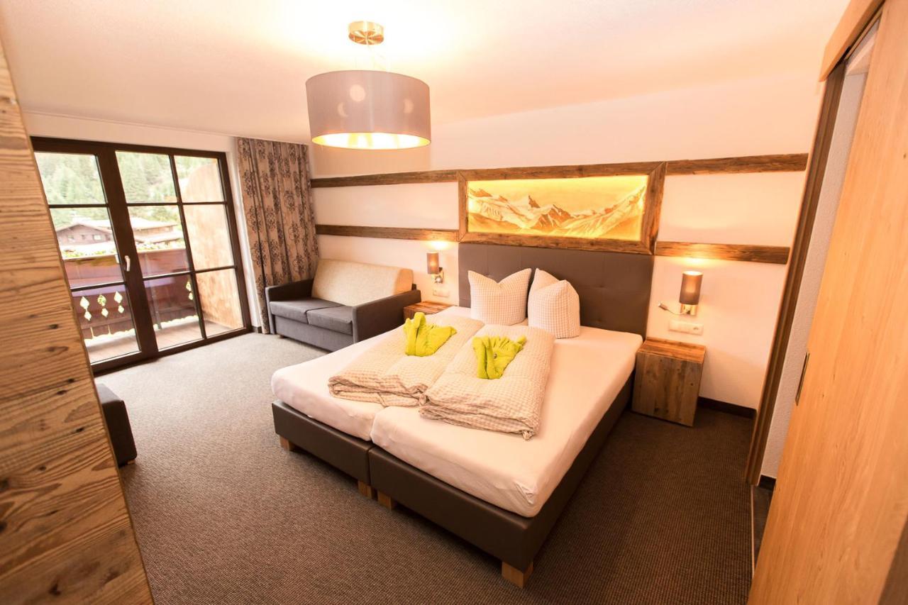 Almhof-Reithof Pitztal Hotel Sankt Leonhard im Pitztal Bagian luar foto