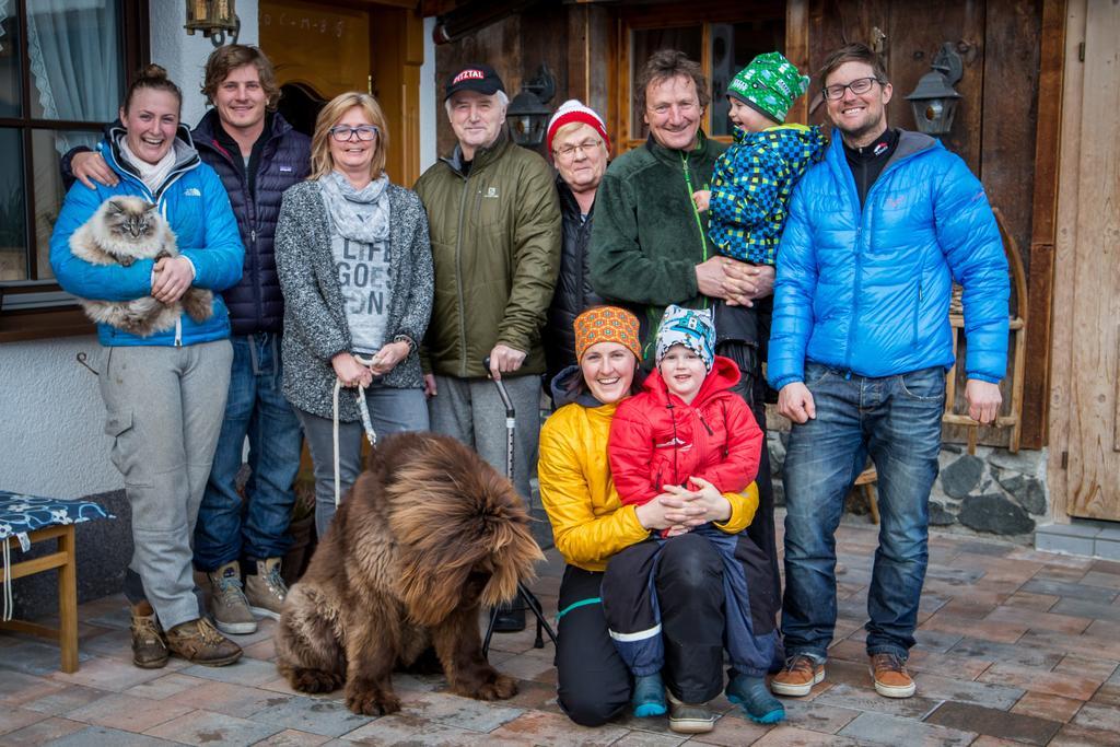 Almhof-Reithof Pitztal Hotel Sankt Leonhard im Pitztal Bagian luar foto
