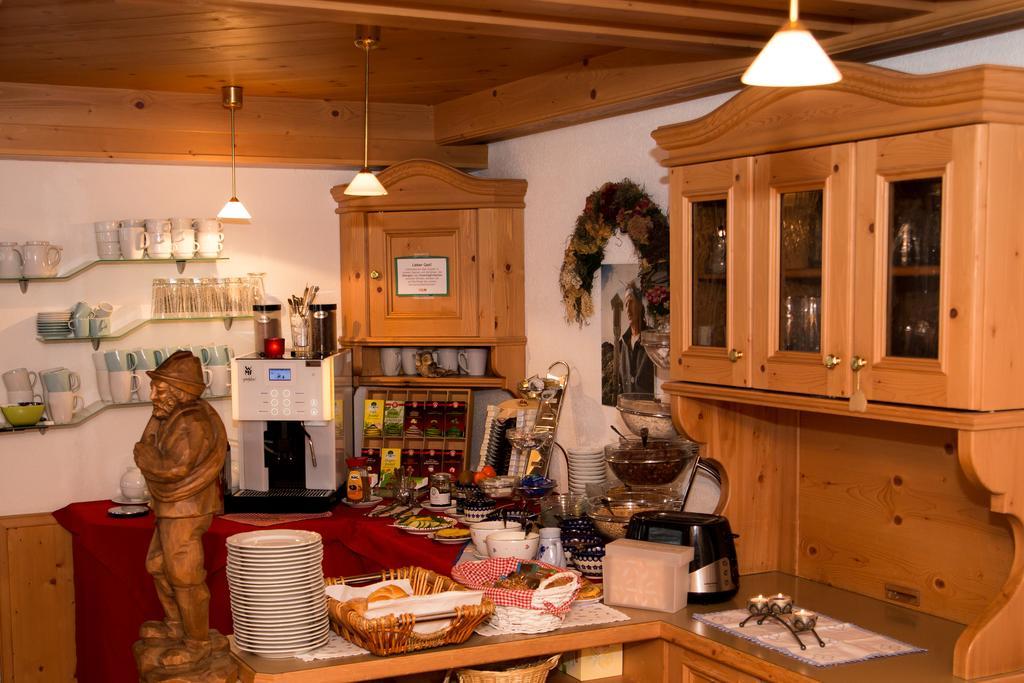 Almhof-Reithof Pitztal Hotel Sankt Leonhard im Pitztal Bagian luar foto