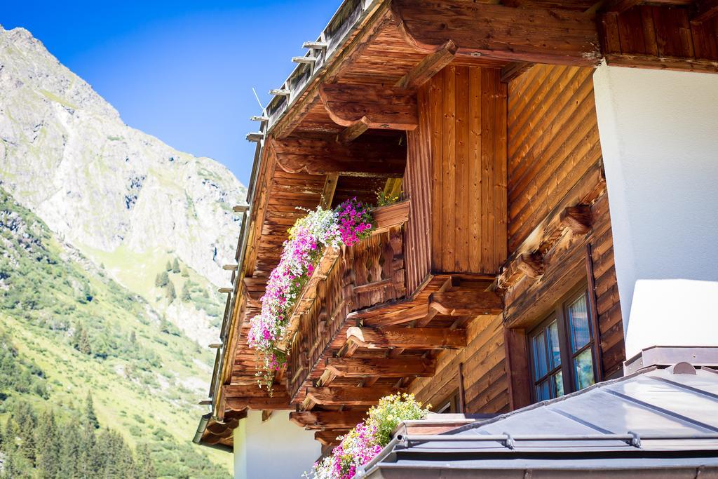 Almhof-Reithof Pitztal Hotel Sankt Leonhard im Pitztal Bagian luar foto